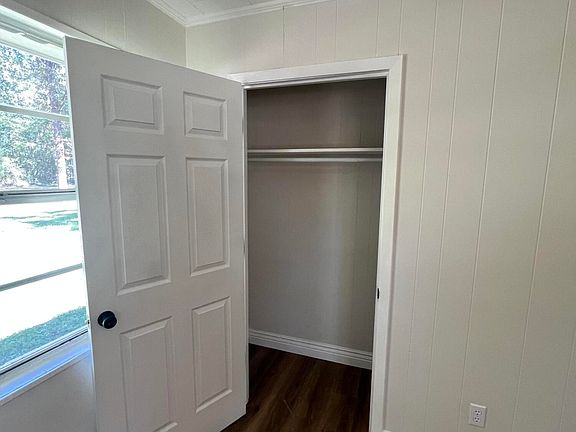17th image of 208 Wiggins Rd