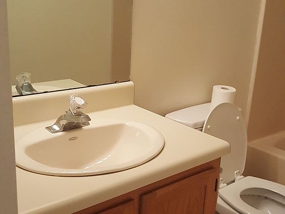 5th image of 113 Silverleaf Ln