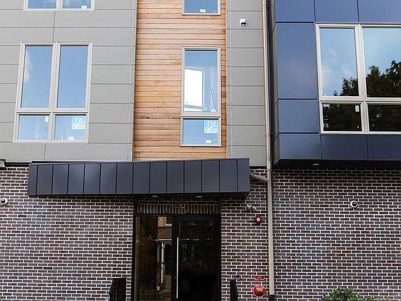 2nd image of 4610-12 Cedar Ave #202