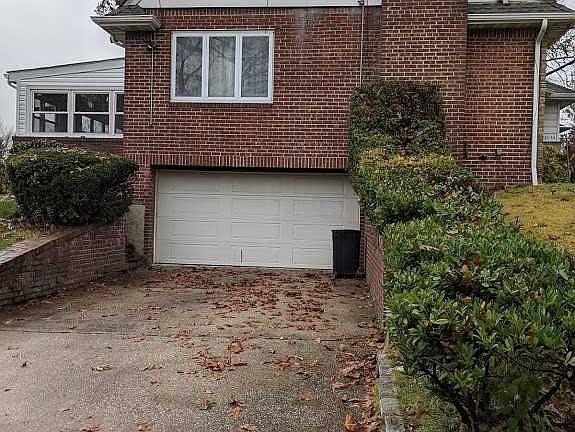 3rd image of 8556 Chelsea St