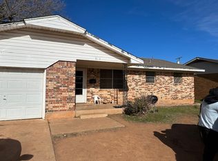 913 Hazel St, Altus, OK 73521