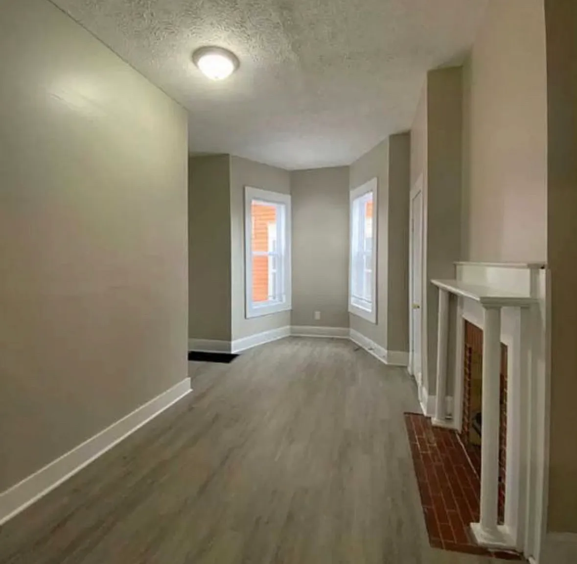 4 bed, 2000 sqft, $1,775 — Photo 1