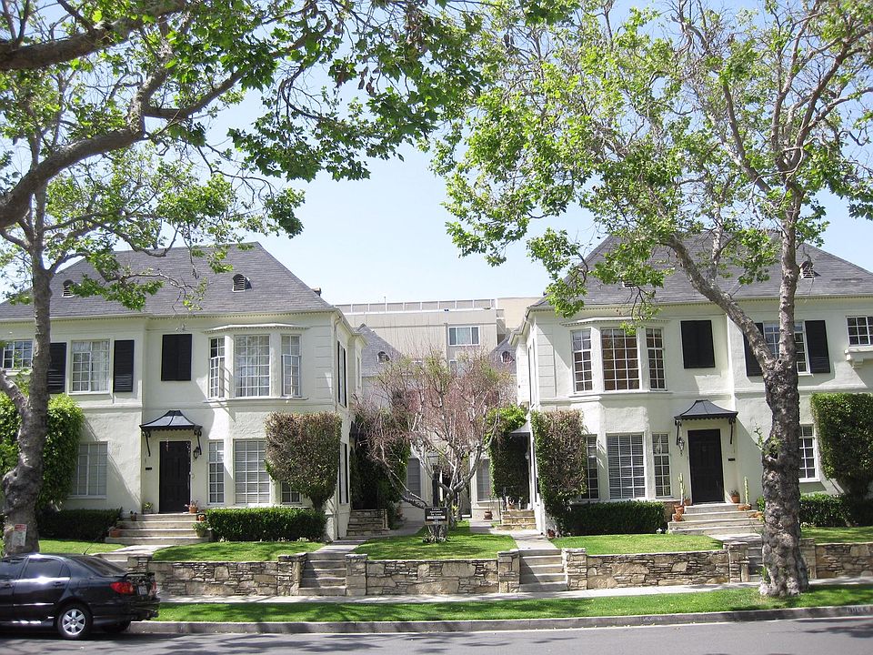 1st image of 9957 Robbins Dr #B