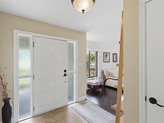 4th image of 102 Stevenage Ct