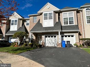 27 Island Breeze Ct, Manahawkin, NJ 08050