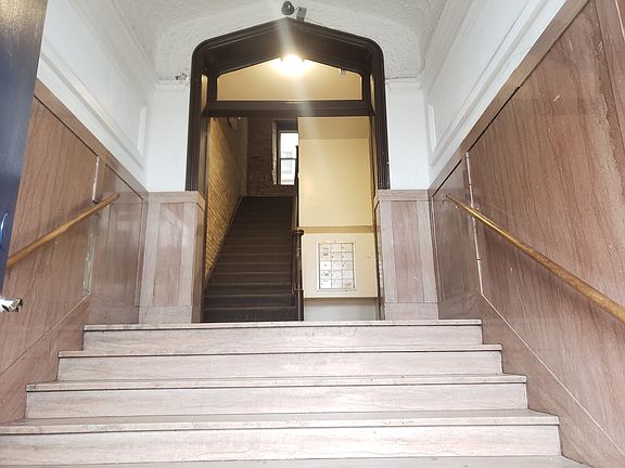 4th image of 5554 W North Ave APT 204