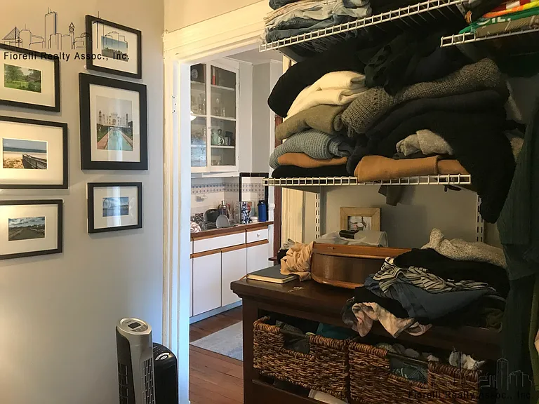 Charter St — Photo 16