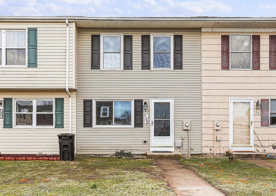 1st image of 125 Grand Dr