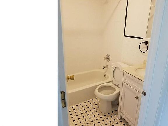 2nd image of 167 E 102nd St APT 2E