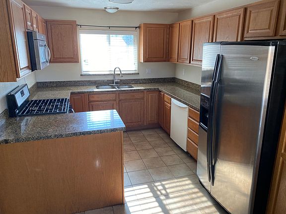 2nd image of 1301 Camino Monte