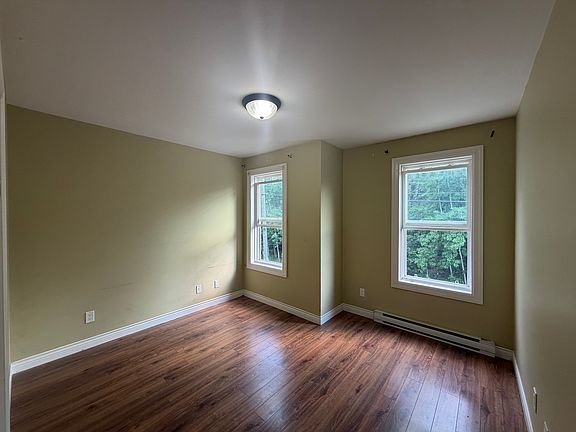 2nd image of 523 Canterbury Dr #0