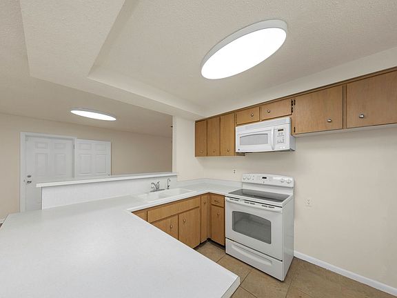 4th image of 5015 Darlington Rd
