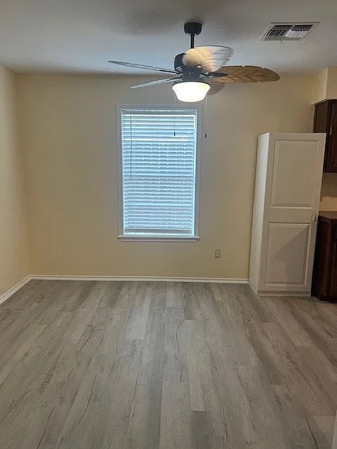 3 bed, 2.0 bath, 1288 sqft, $1,800 — Photo 4