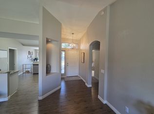 424 W Comstock Ct, Gilbert, AZ 85233