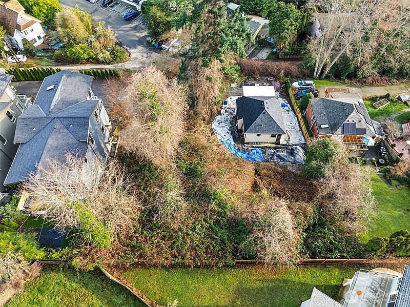 2nd image of 4019 Burton Place W