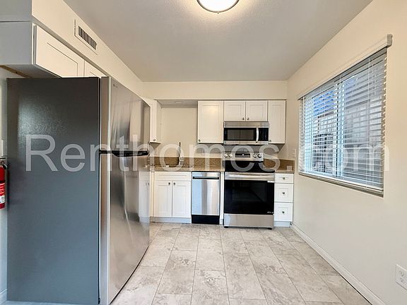 5th image of 3832 Dove St