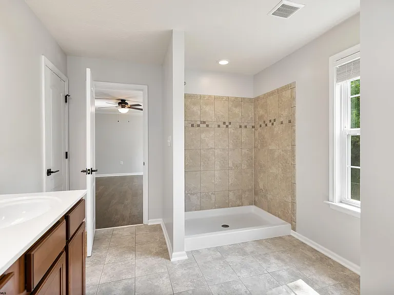 112 Casey Ln — Photo 14
