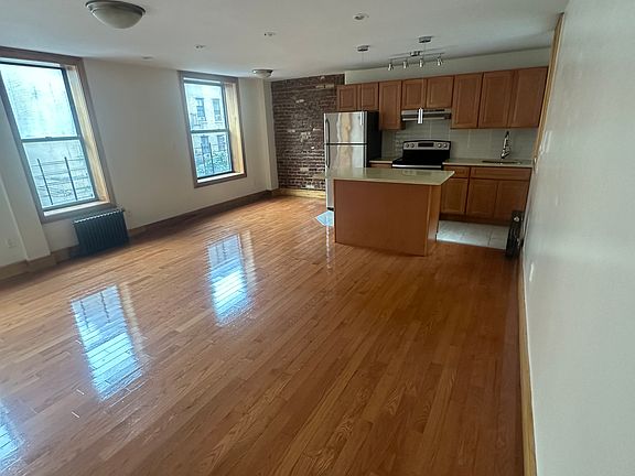 2nd image of 2016 Davidson Ave APT 3C