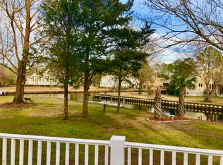 104 Sextant Ct, New Bern, NC 28562