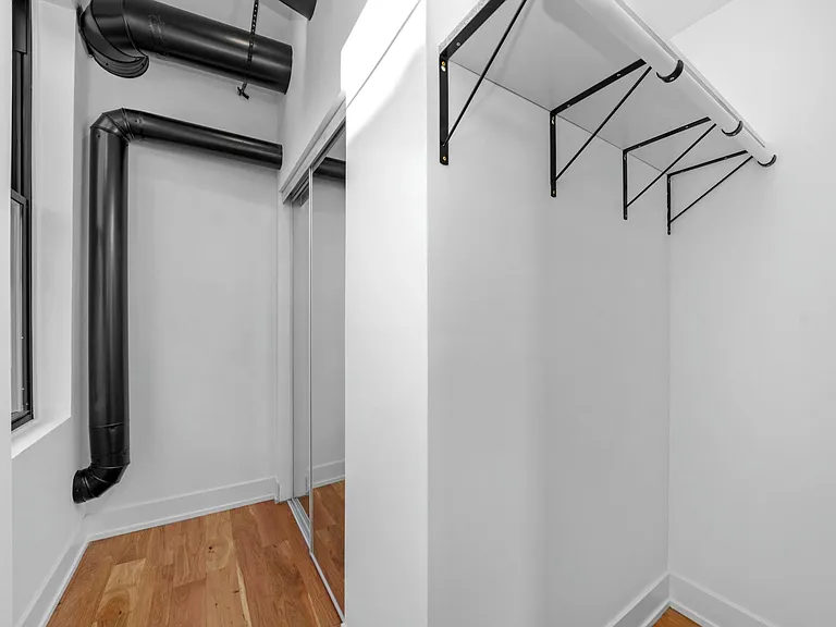 908 W 19th St #3 — Photo 9