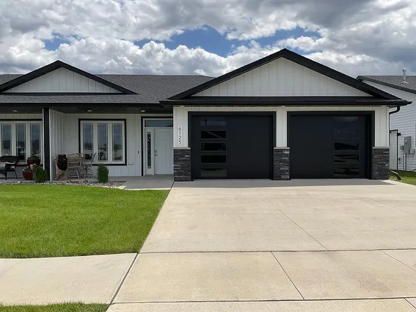 6125 Magnolia Dr, Grand Forks, ND 58201