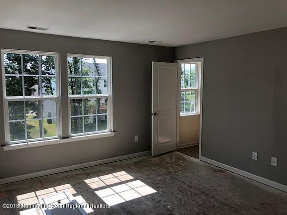 4th image of 308 Susquehanna St #1008