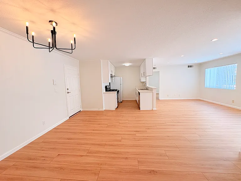 311 E Cedar Ave #207 — Photo 6