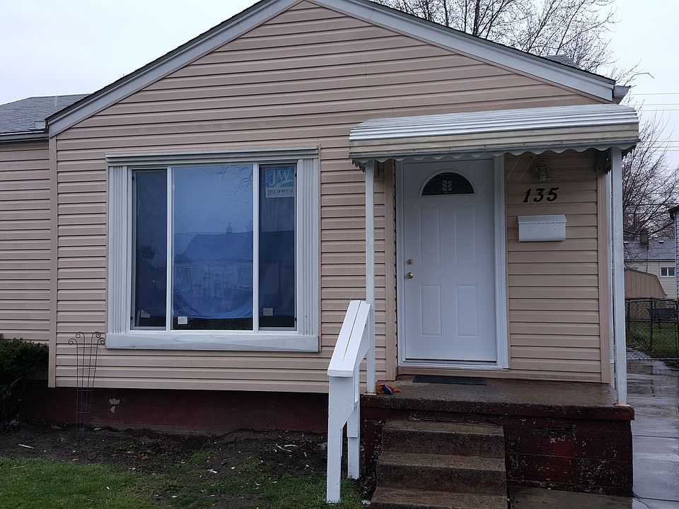 1st image of 135 E Rowland Ave