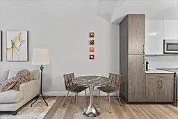 1 bed, 1.5 bath, 935 sqft, $3,500 — Photo 4