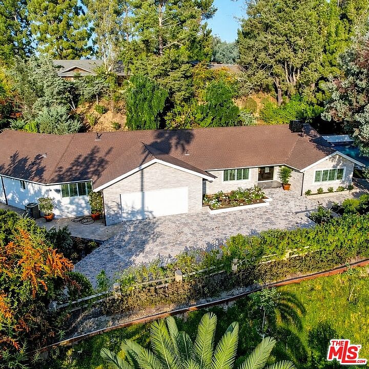 1st image of 4732 Del Moreno Dr