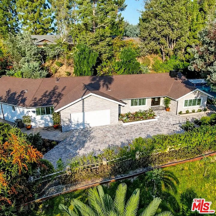 4732 Del Moreno Dr