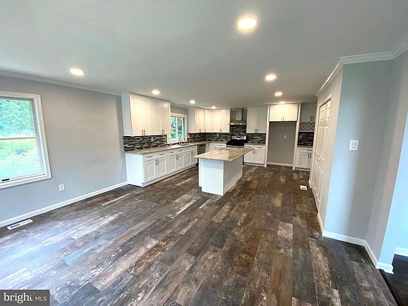 5th image of 6 Pheasant Dr