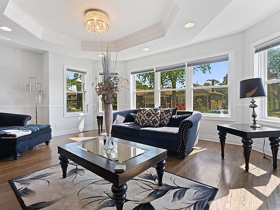 3rd image of 8120 S Luella Ave