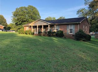 7301 Crossridge Rd, Charlotte, NC 28214