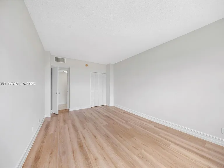 1455 N Treasure Dr #7J — Photo 24