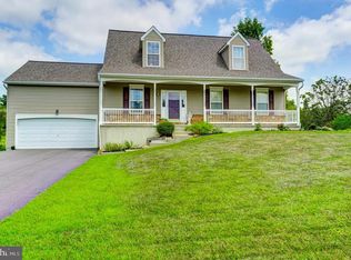 512 Apple Tree Ln, Oxford, PA 19363