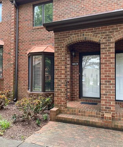 624D Walker Ave — Photo 1