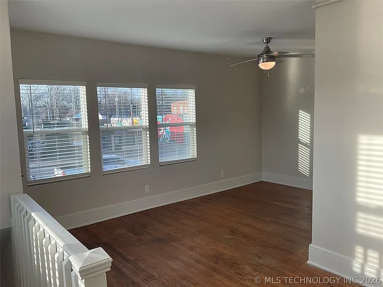 1351 E 6th St — Photo 11
