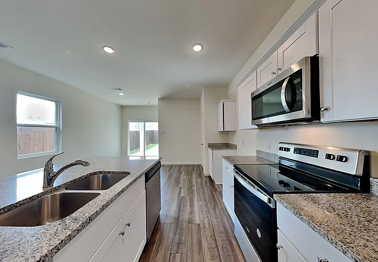 617 Colgate Cir — Photo 4