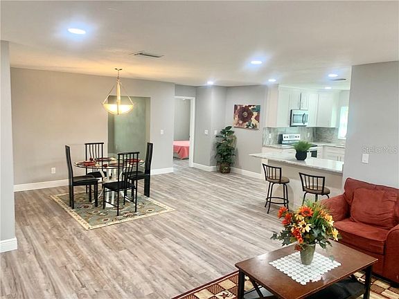 5th image of 1802 Driftwood Cir S