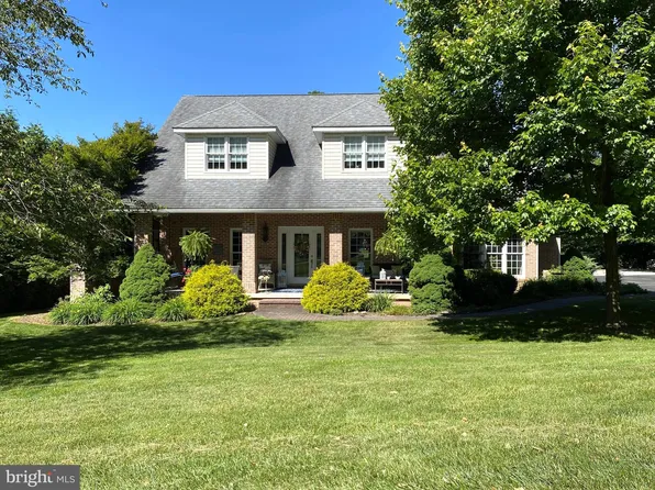 112 Braddock Hts, Frostburg, MD 21532