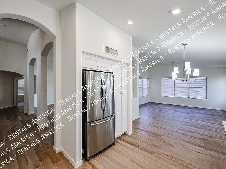 2276 S Bahama Dr — Photo 11