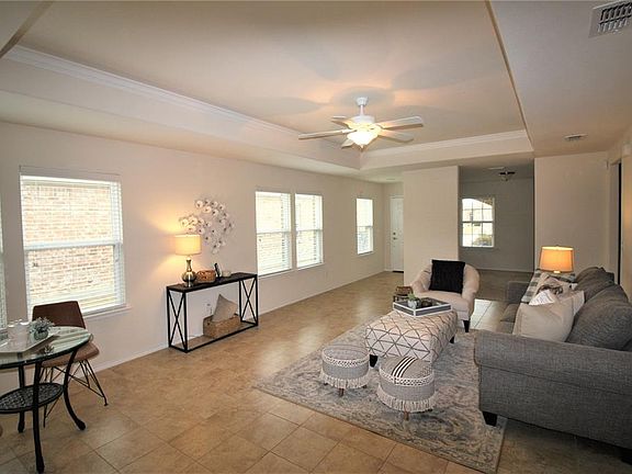 4th image of 2626 Honeybee Ln