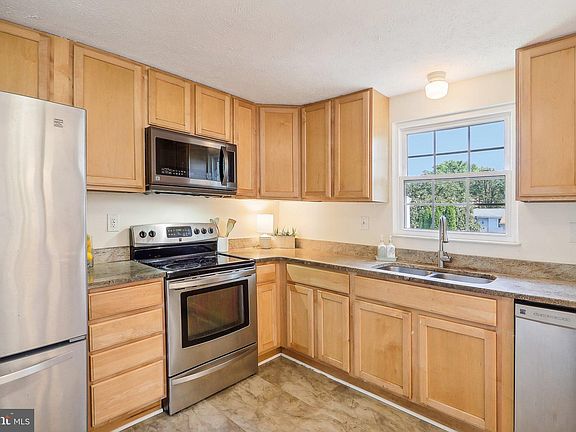 2nd image of 4011 Bentnail Ct