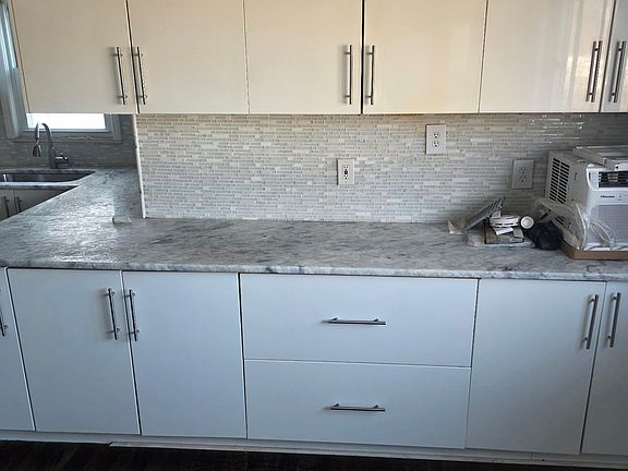 4th image of 22871 Arms Ave