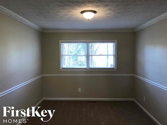4th image of 3862 Herren Dr