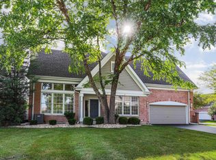 1515 Harbour Towne Pl, Naperville, IL 60564