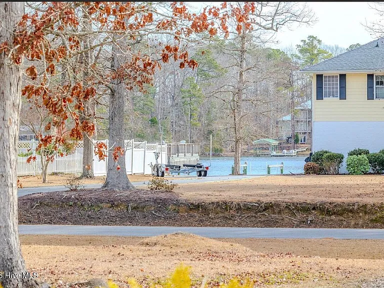801 Sawmill Landing Rd — Photo 41