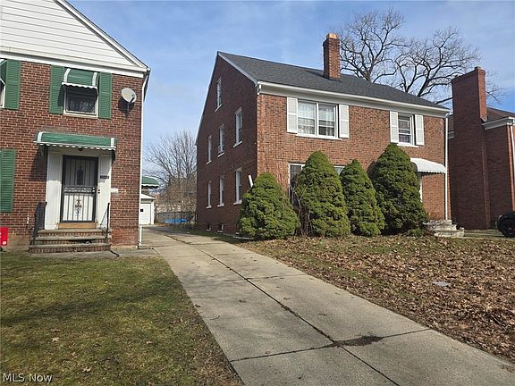 2nd image of 3045 Livingston Rd