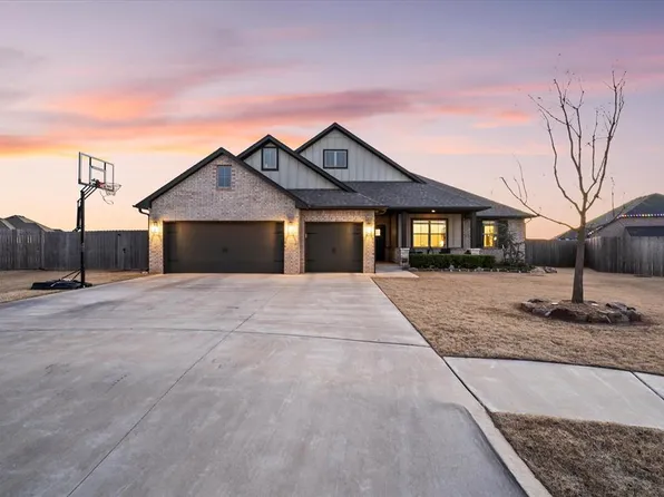 1361 Pineridge Cir, Piedmont, OK 73078